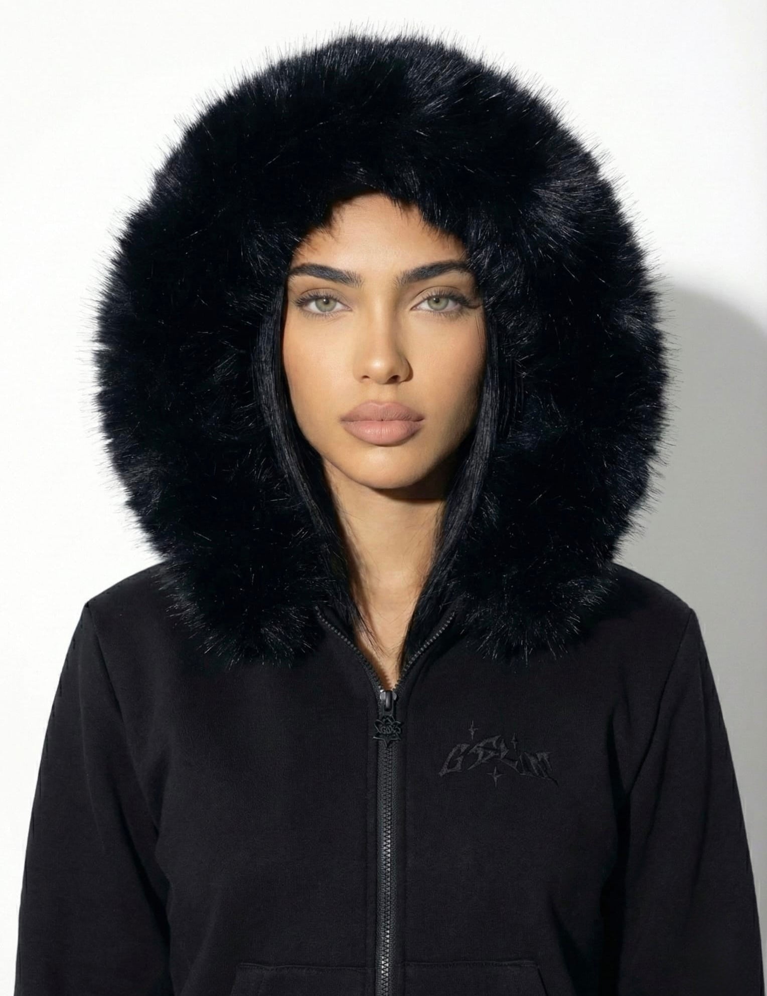 Tuta Polar – Il Calore del Comfort con un Tocco di Stile