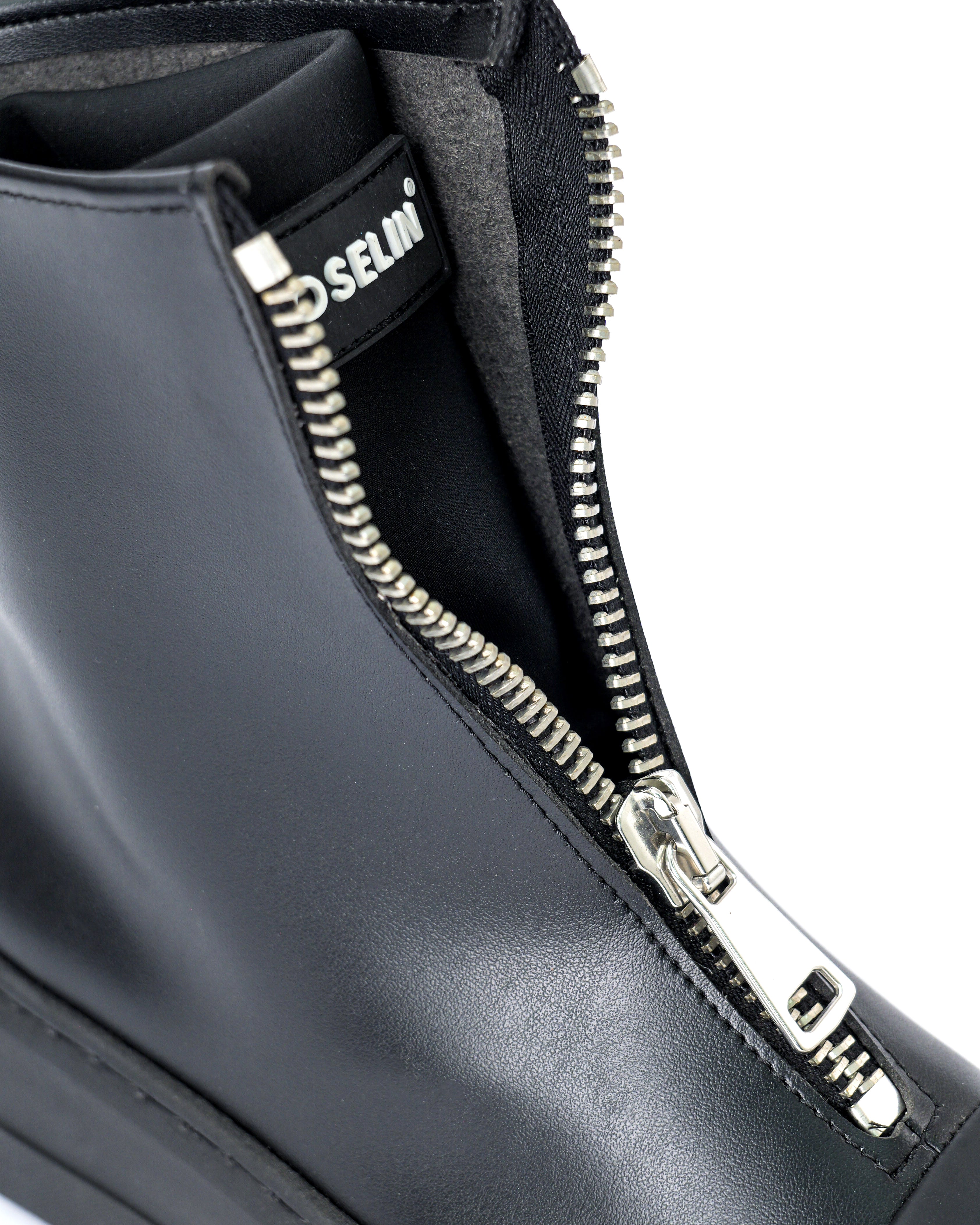 LIGHT - Line Total Black