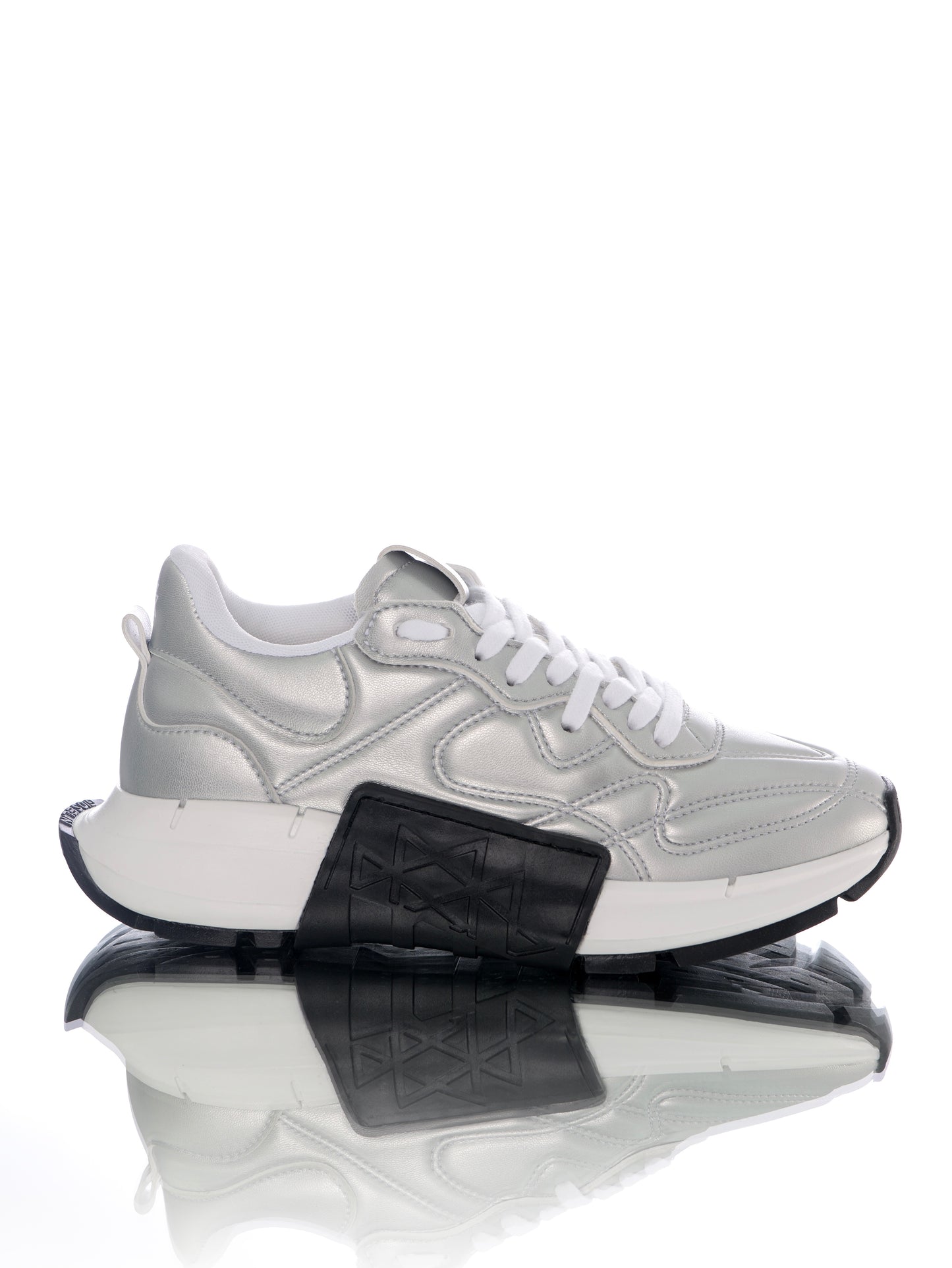 Trainer Silver