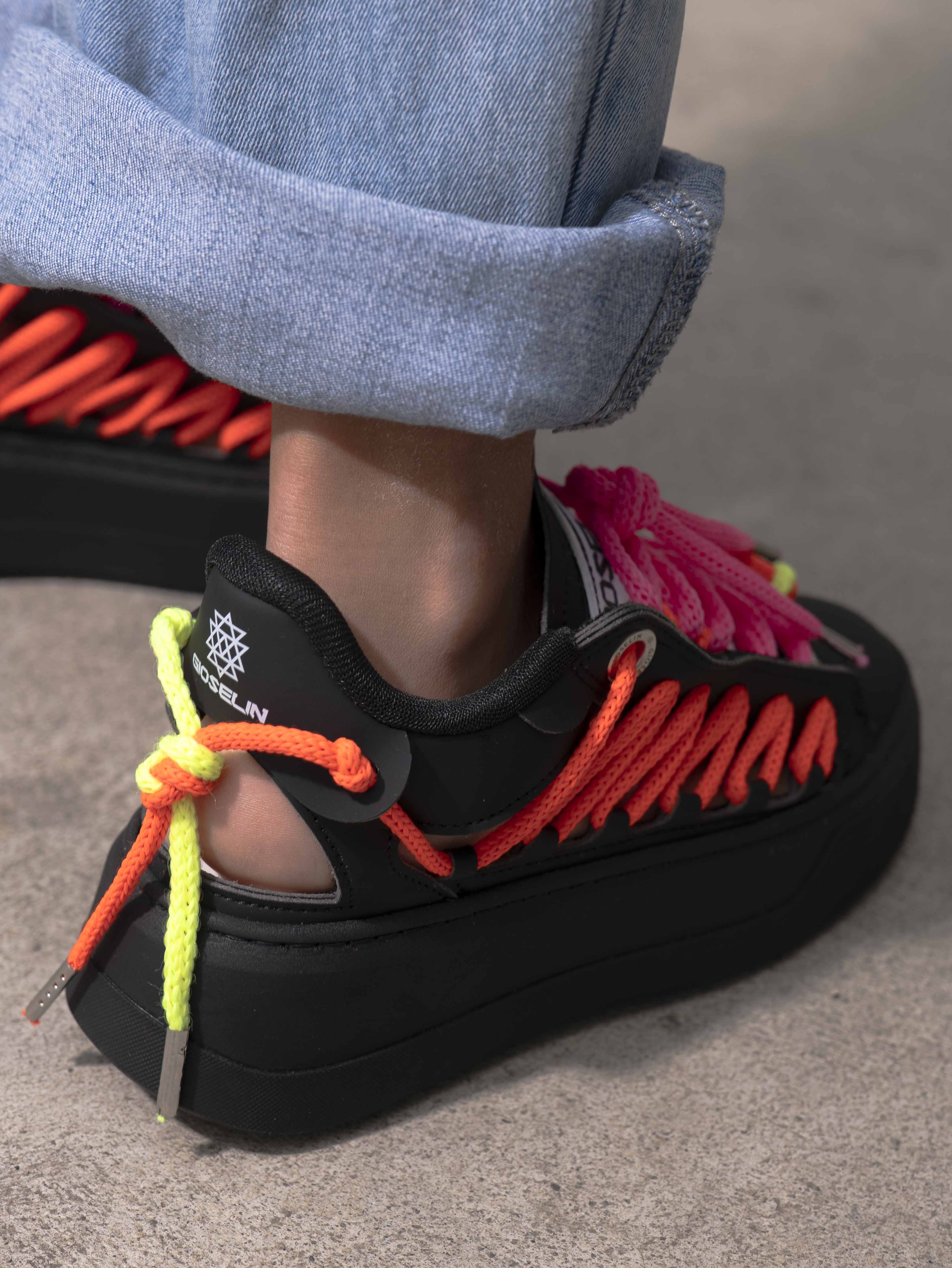 Spaziale Multicolor Nera