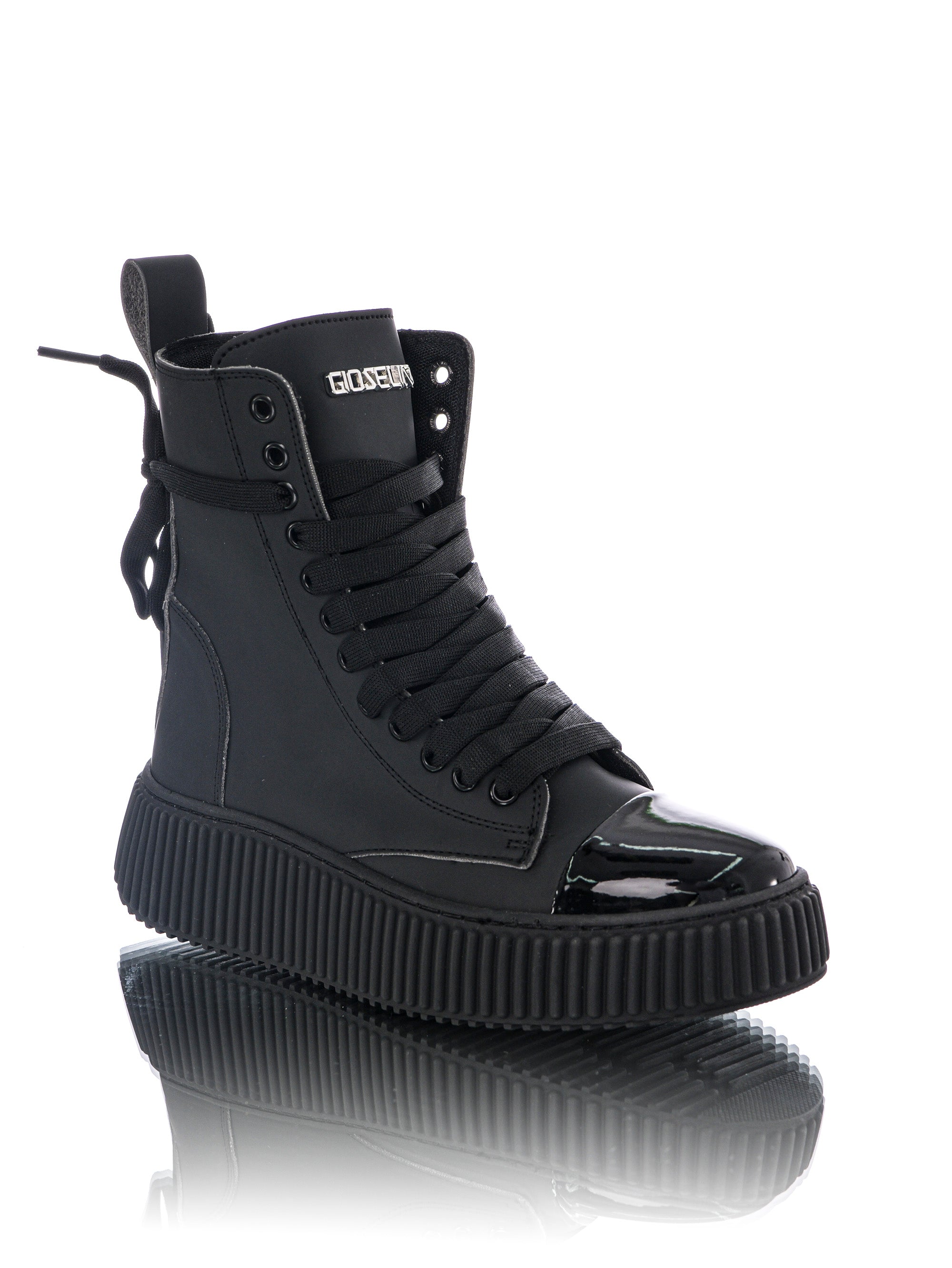 Up Level Total Black