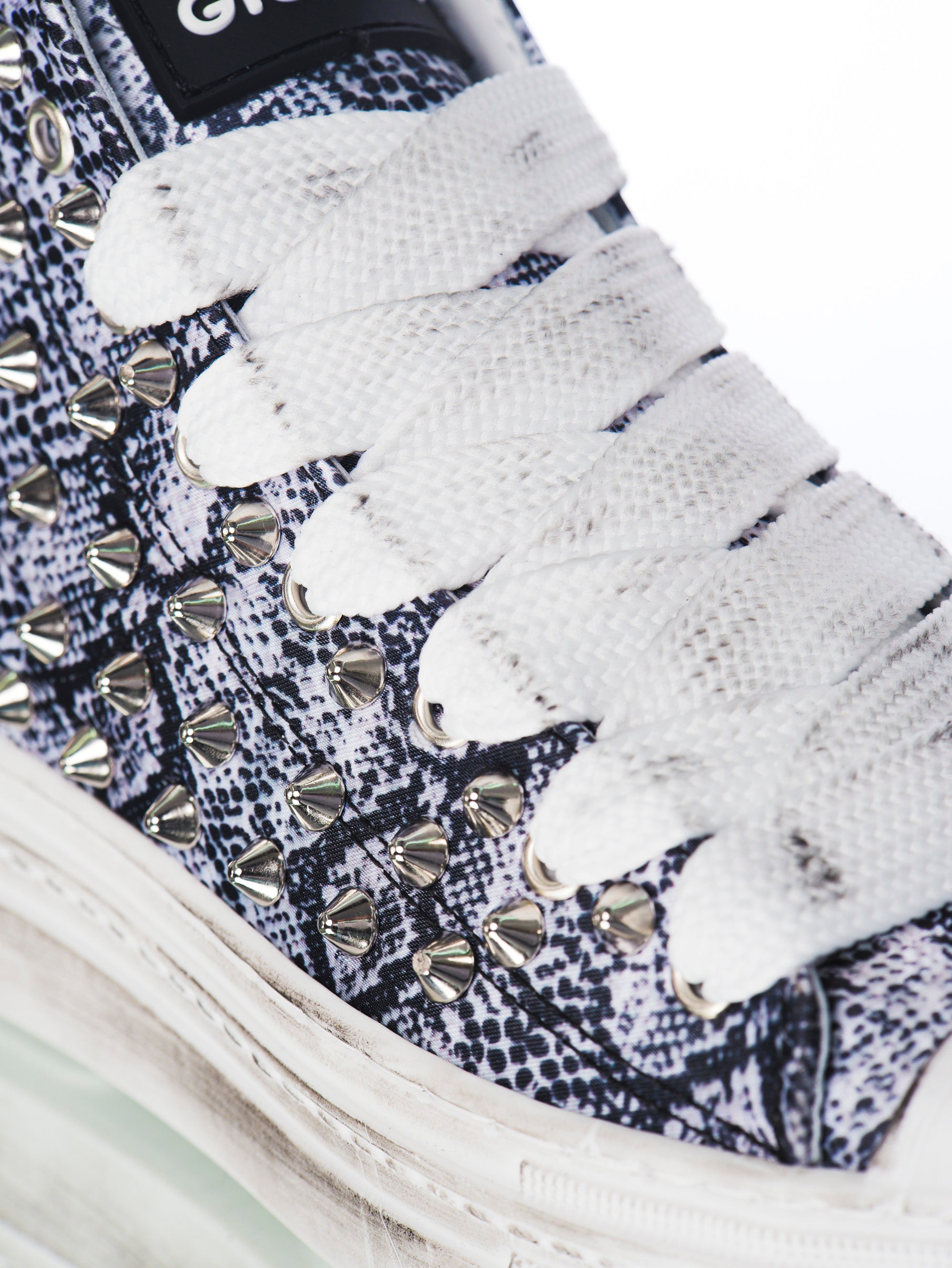 Play Pitonato Grigio