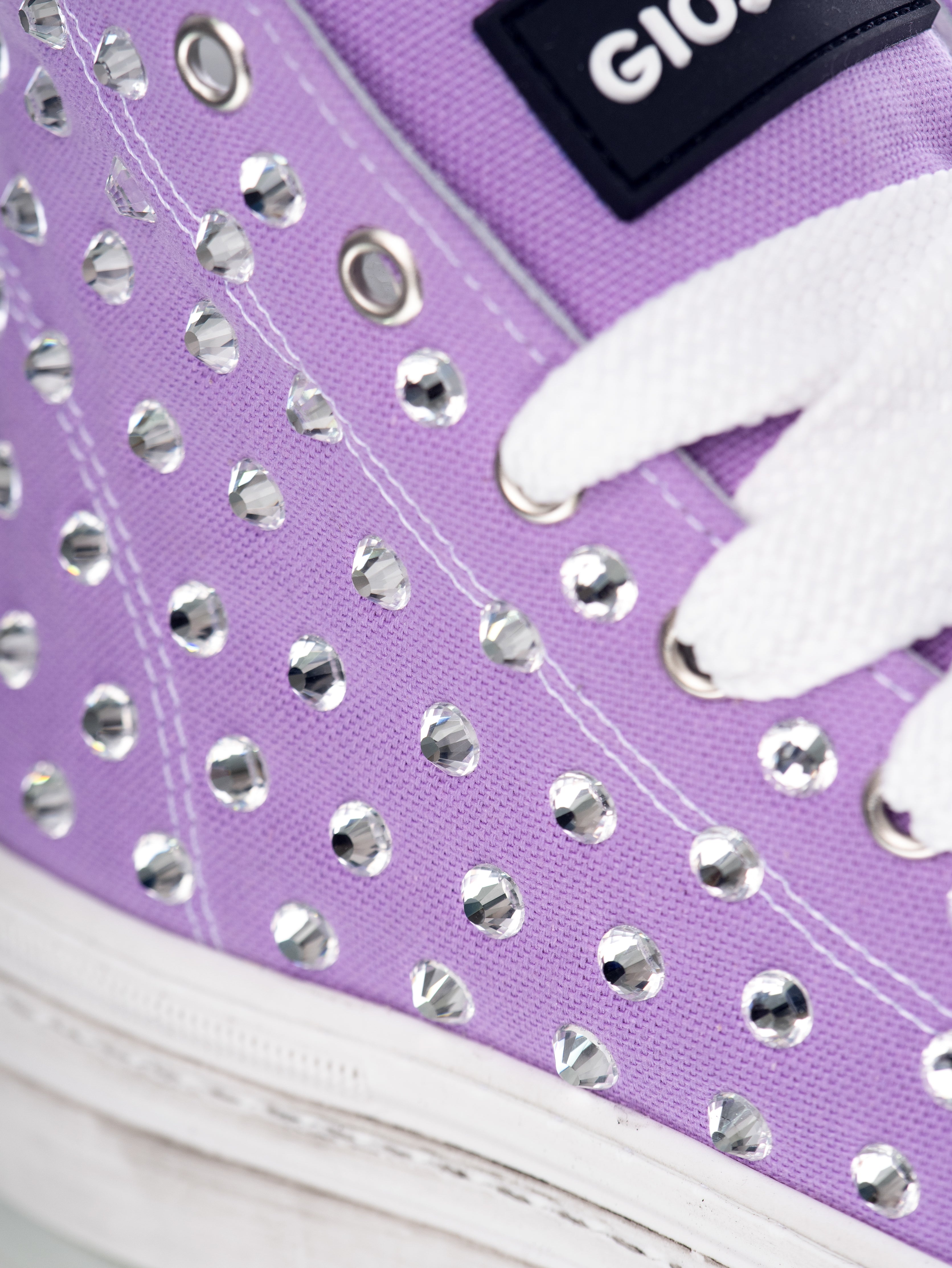 Play Diamond Glicine