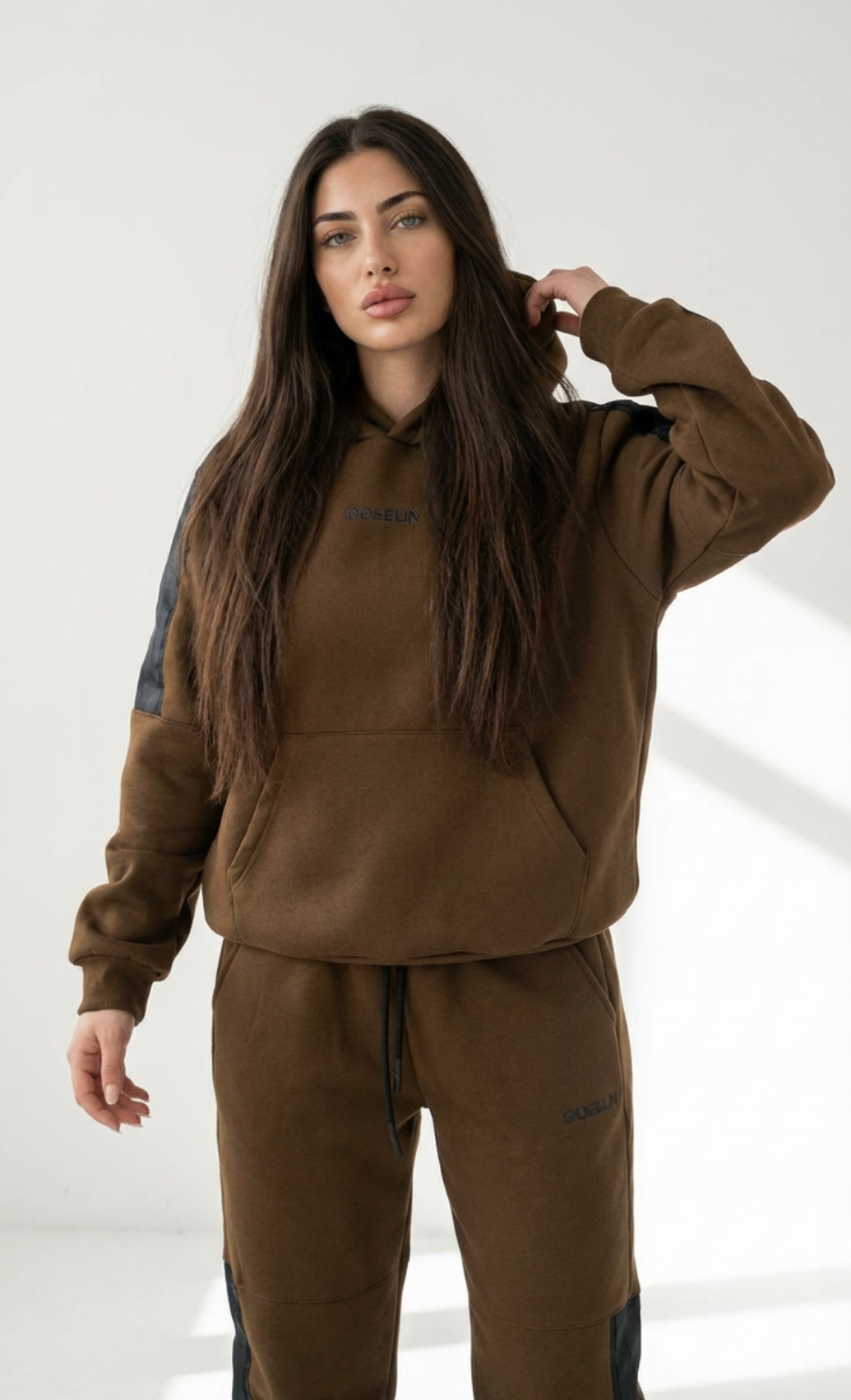 Tuta Essential Marrone